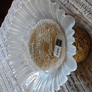 Mikasa winter dreams glass bowl (cristal)10/3/4" inches.